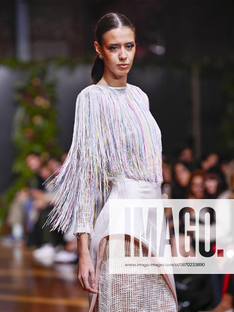 A model walks the runway during the ASNÃ‚Â s - SENORITO ORTEGA fashion show, as part of Atelier Couture, held at the Fabrica de Tapices, on october 20, 2026, in Madrid, Spain. Madrid Spain - ZUMAc312 20261021_zsp_c312_020