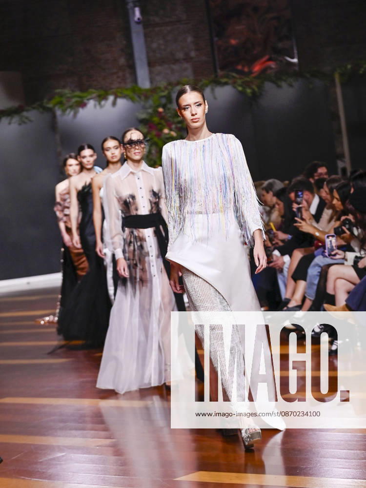 A model walks the runway during the ASN s - SENORITO ORTEGA fashion show, as part of Atelier Couture, held at the Fabrica de Tapices, on october 20, 2026, in Madrid, Spain. Madrid Spain - ZUMAc312 20261021_zsp_c312_030