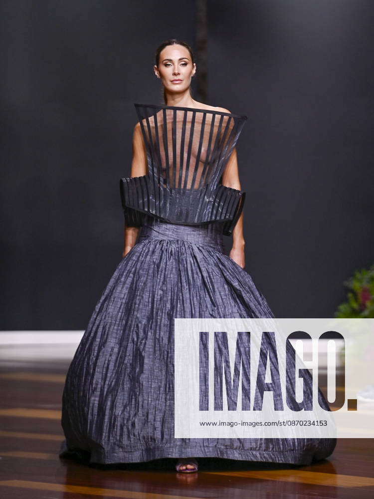 A model walks the runway during the ASN s - SENORITO ORTEGA fashion show, as part of Atelier Couture, held at the Fabrica de Tapices, on october 20, 2026, in Madrid, Spain. Madrid Spain - ZUMAc312 20261021_zsp_c312_034
