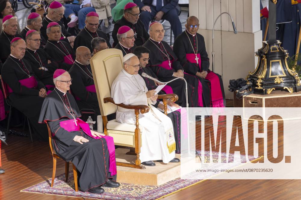 IPA89988243 - Italy, Rome, Vatican City, October 21, 2026: Pope Leo XIV during his weekly general audience in St. Peter s Square at the Vatican. Photo: Copyright Claudio Asquini Catholipressphoto