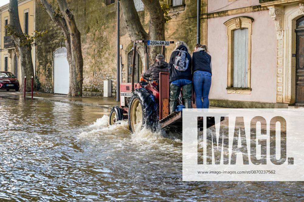 FLOODING IN THE GARD PHOTOPQR LE MIDI LIBRE MiKAEL ANISSET NIMES 10 21 2026 GARD OCTOBER 21, 2026 THE DAY AFTER THE FLOODING MEDITERRANEAN WEATHER EVENT SEVERE WEATHER IN CAILAR STILL FLOODED Nîmes, France, October 21, 2026 Flooding following heavy rainfall has affected several areas of the city after the Vistre River overflowed its banks NIMES GARD France