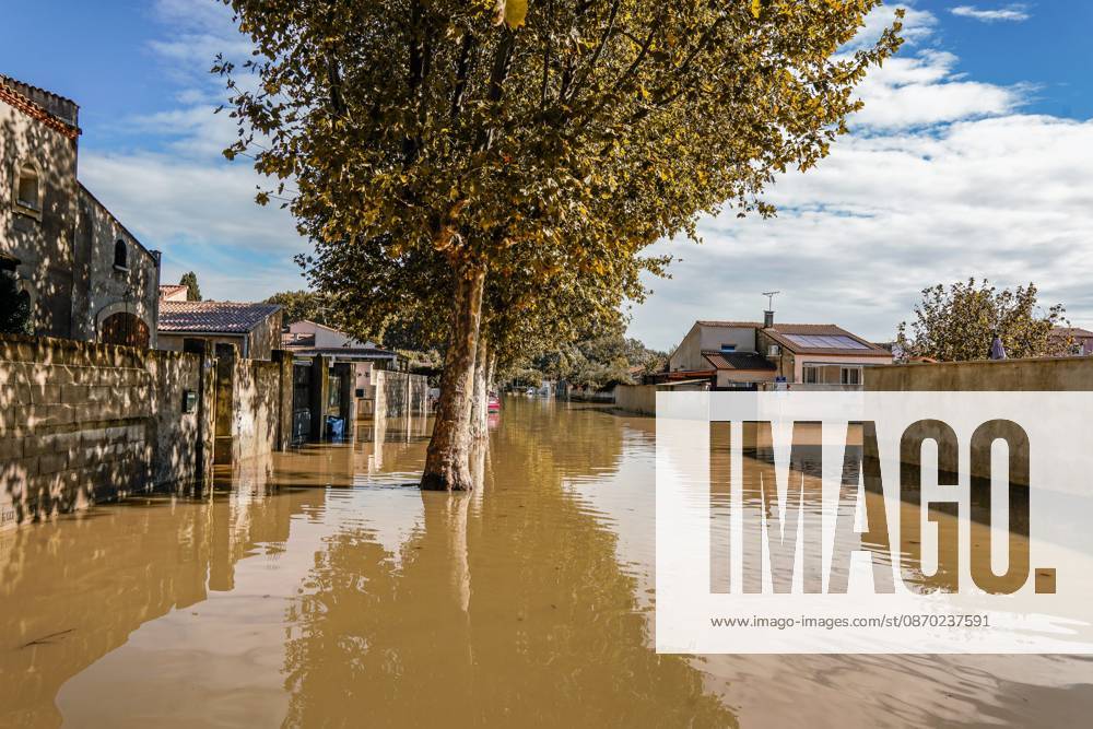 FLOODING IN THE GARD PHOTOPQR LE MIDI LIBRE MiKAEL ANISSET NIMES 10 21 2026 GARD OCTOBER 21, 2026 THE DAY AFTER THE FLOODING MEDITERRANEAN WEATHER EVENT SEVERE WEATHER IN CAILAR STILL FLOODED Nîmes, France, October 21, 2026 Flooding following heavy rainfall has affected several areas of the city after the Vistre River overflowed its banks NIMES GARD France