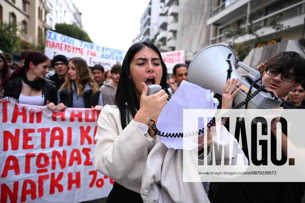 Students protest in Greece, calling for better education and government action to ease the burden of rising living costs. Thessaloniki Greece - ZUMAp191 20261021_zap_p191_017