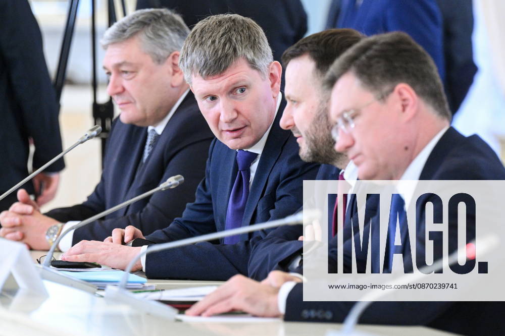 RUSSIA, ST PETERSBURG - OCTOBER 21, 2026: Russian Deputy Prime Minister Alexander Novak, Deputy Chief of Staff Maxim Oreshkin, Economic Development Minister Maxim Reshetnikov and Deputy Foreign Minister Andrei Rudenko (L-R) are seen during a meeting of President Vladimir Putin with Chinese Premier Li Qiang at the Constantine Palace. Alexander Demianchuk TASS 99711252