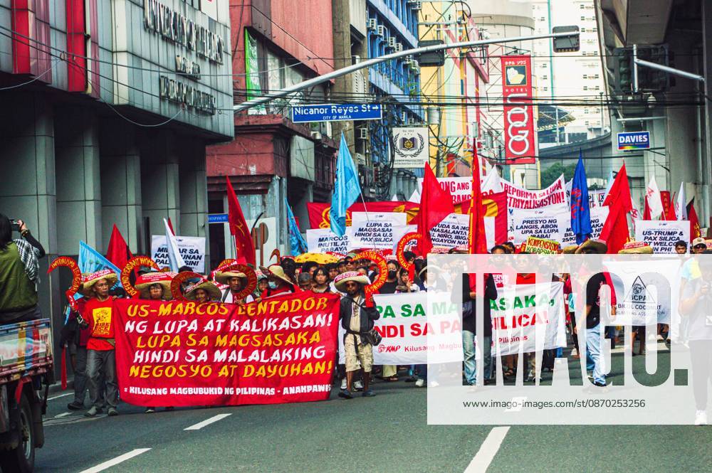 Manila Farmers Demand Land Reform MANILA, PHILIPPINES, OCTOBER 21, 2026: Farmers and activists gather in Mendiola during a demonstration calling for land reform, increased agricultural support and protection of rural livelihoods. Protesters oppose agricultural land conversion and the US-led Pax Silica initiative, which they say threatens farming communities. The rally takes place during National Peasant Month amid concerns over the potential impact of El Nino on food production. Manila Philippines