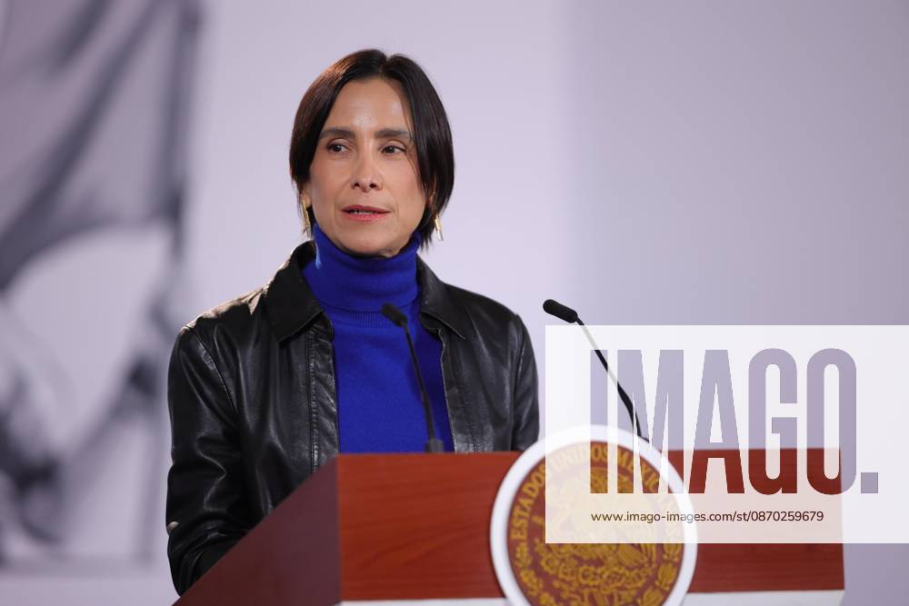 TO-45559- CIUDAD DE MEXICO,2026-10-21. Luz Elena Gonzalez Escobar takes part in the morning press conference led by Mexican President Claudia Sheinbaum Pardo at the National Palace, during a briefing addressing Petroleos Mexicanos Pemex and the energy sector. Clasos.com.mx - ZUMAcs4_ 20261021_faa_cs4_009