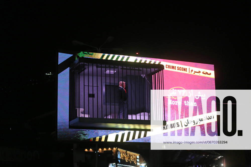 Actor impersonating Trump placed behind symbolic bars in Tehran TEHRAN, IRAN - OCTOBER 21: (RESTRICTIONS: No Access Israel Media Persian Language TV Stations Outside Iran Strictly No Access BBC Persian VOA Persian Manoto TV Iran International TV) An actor impersonating U.S. President Donald Trump stands behind symbolic prison bars set up inside an interactive billboard frame at Tajrish Square in Tehran, Iran. The installation drew significant attention from passersby and caused notable traffic congestion in the area as onlookers gathered to take photos. Fatemeh Bahrami Anadolu Tehran Iran. Editorial use only. Please get in touch for any other usage.