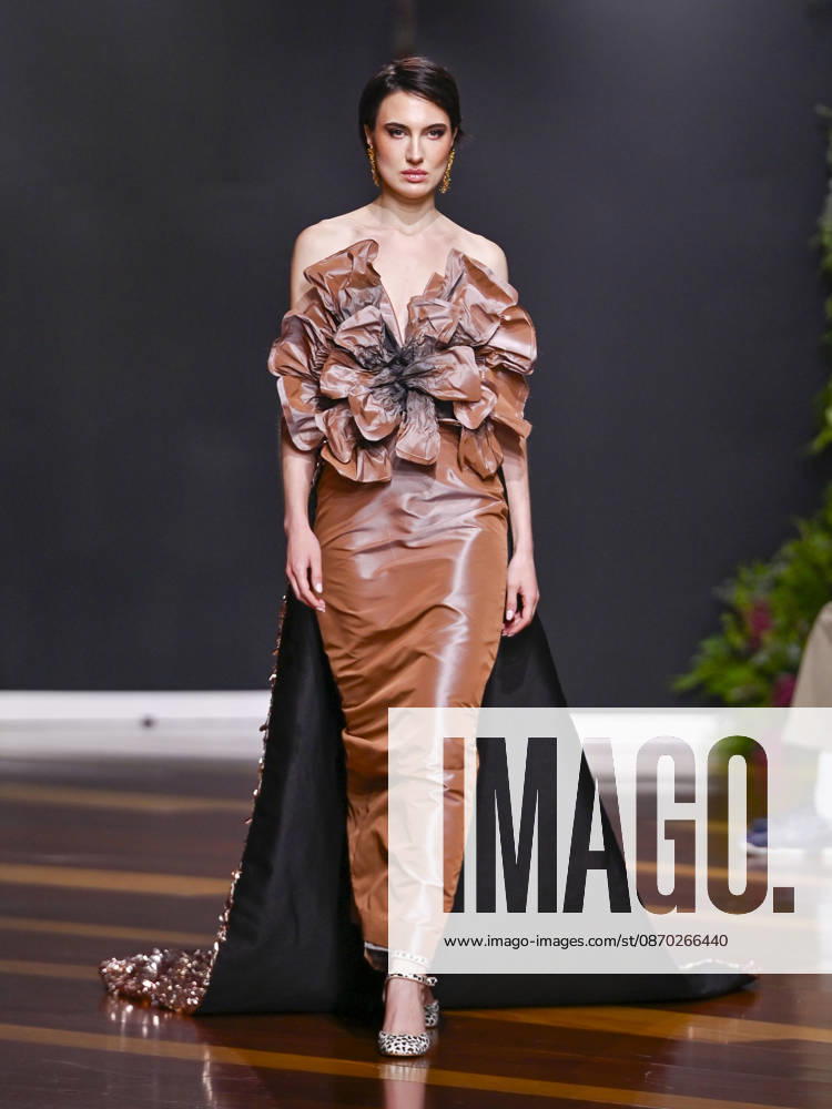 A model walks the runway during the Asna s Senorito Ortega fashion show, as part of Atelier Couture, held at the Fabrica de Tapices in Madrid, Spain. Madrid Spain - ZUMAc312 20261021_zsp_c312_044