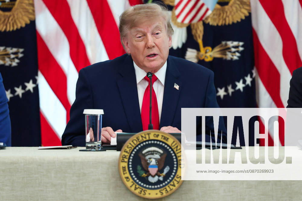 DC: President Trump Hosts Roundtable on Cybercrime at White House President Donald Trump speaks during a roundtable discussion on cybercrime in the East Room of the White House on October 21, 2026 in Washington, D.C. The administration is fighting back against foreign-based organized criminal organizations that exploit Americans in cyberspace and their scam centers and fraud schemes. (Photo by Samuel Corum Pool ABACAPRESS.COM) Washington DC United States