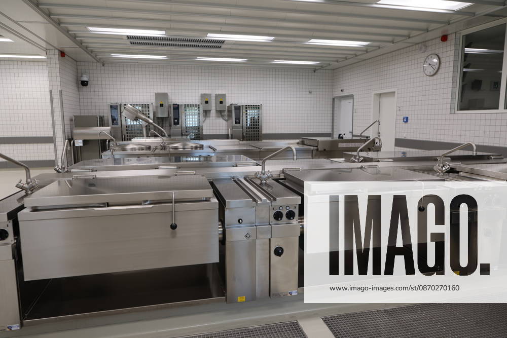 The Bautzen branch of the state-owned enterprise Sächsisches Immobilien und Baumanagement (SIB) today held a ceremony to mark the completion of the new prison kitchen at the Bautzen Correctional Facility. The previous prison kitc