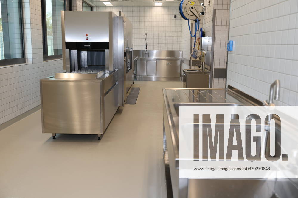 The Bautzen branch of the state-owned enterprise Sächsisches Immobilien und Baumanagement (SIB) today held a ceremony to mark the completion of the new prison kitchen at the Bautzen Correctional Facility. The previous prison kitc