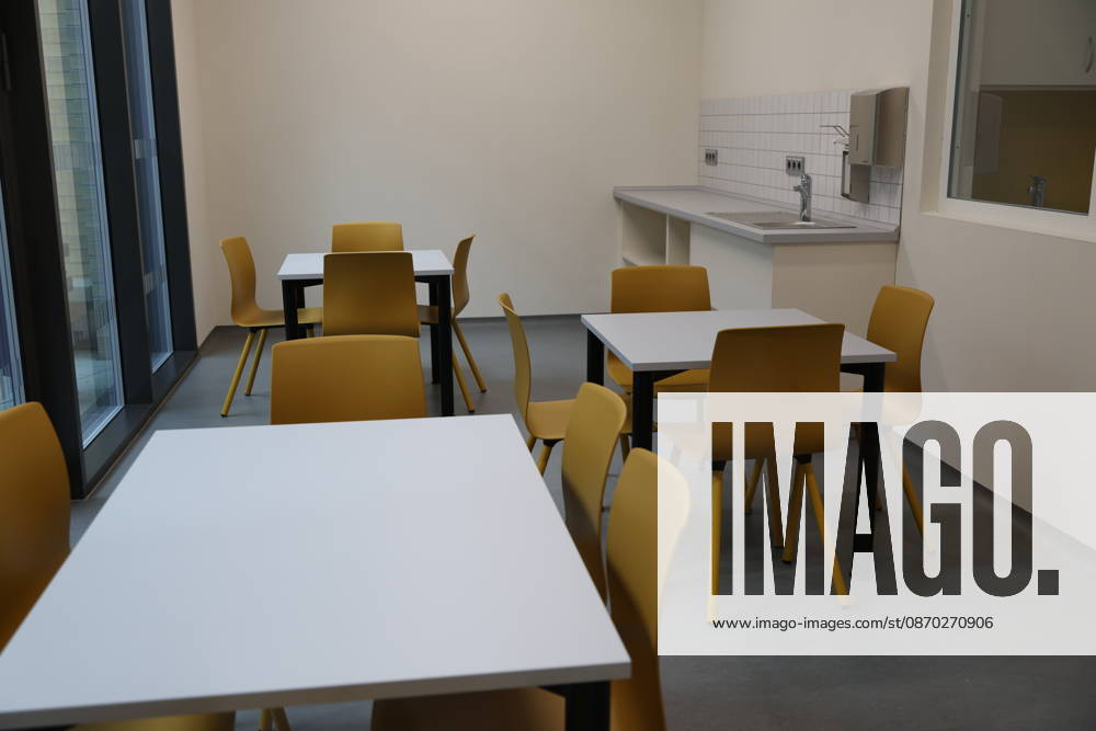 The Bautzen branch of the state-owned enterprise Sächsisches Immobilien und Baumanagement (SIB) today held a ceremony to mark the completion of the new prison kitchen at the Bautzen Correctional Facility. The previous prison kitc