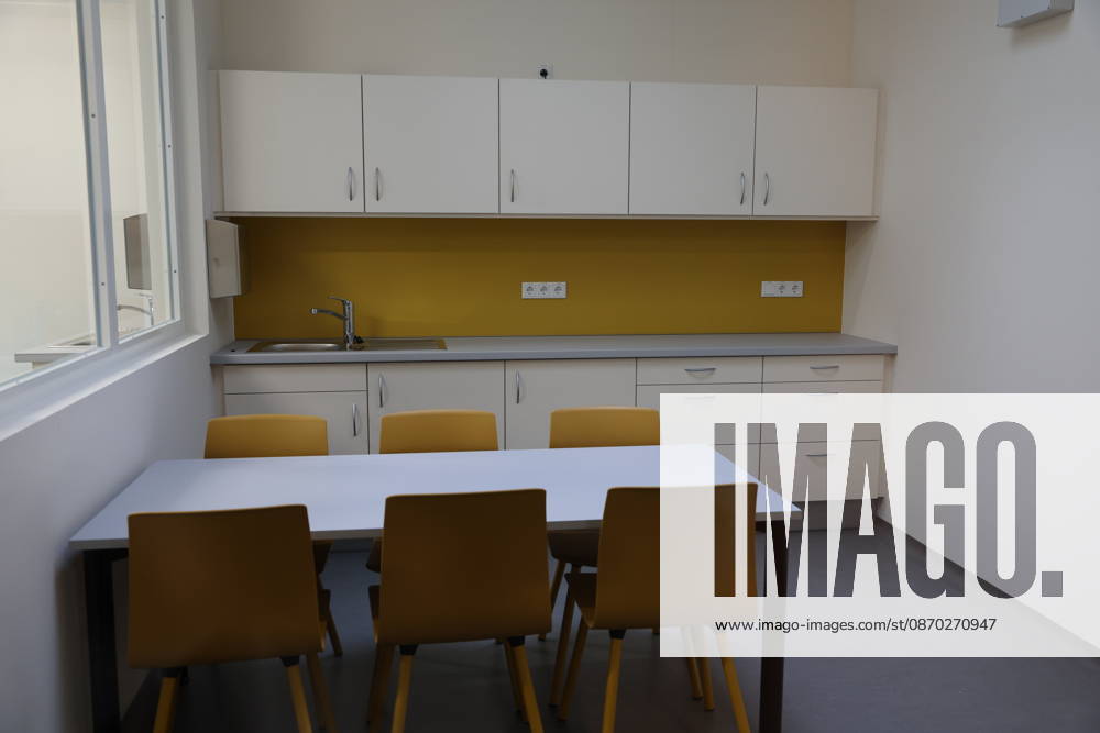 The Bautzen branch of the state-owned enterprise Sächsisches Immobilien und Baumanagement (SIB) today held a ceremony to mark the completion of the new prison kitchen at the Bautzen Correctional Facility. The previous prison kitc