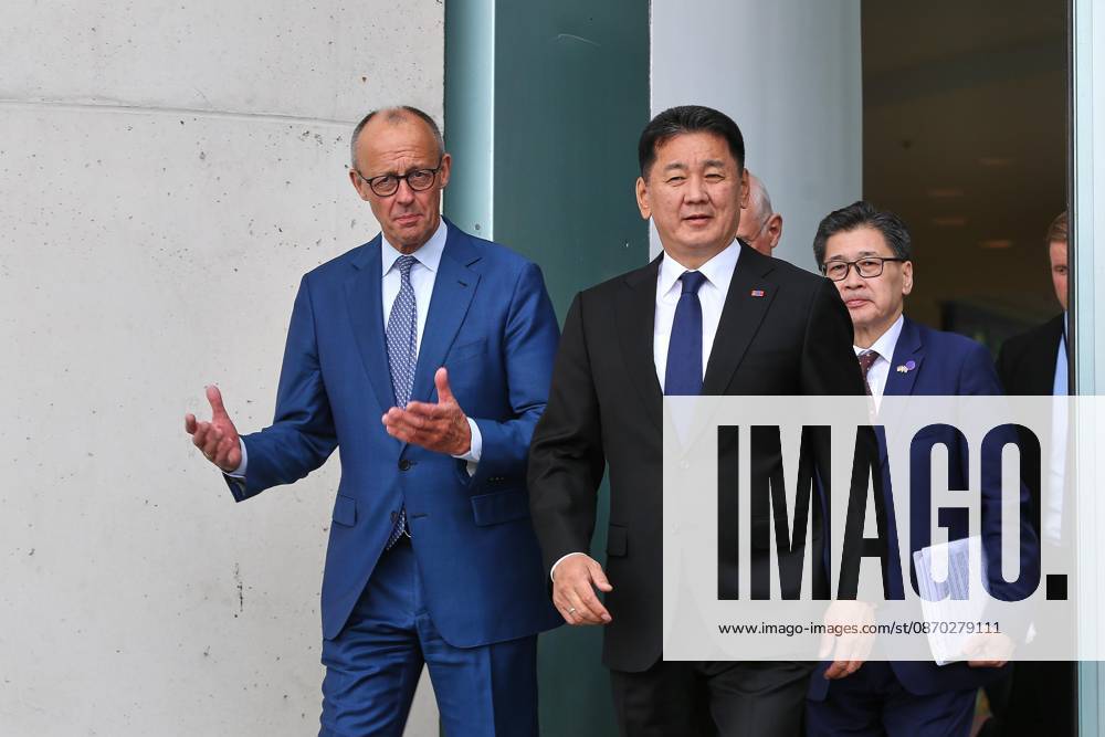 Berlin, Germany, October 21, 2026; Federal Chancellery: Reception for the President of Mongolia; Federal Chancellor Friedrich Merz (CDU) and Ukhnaa Khurelsukh