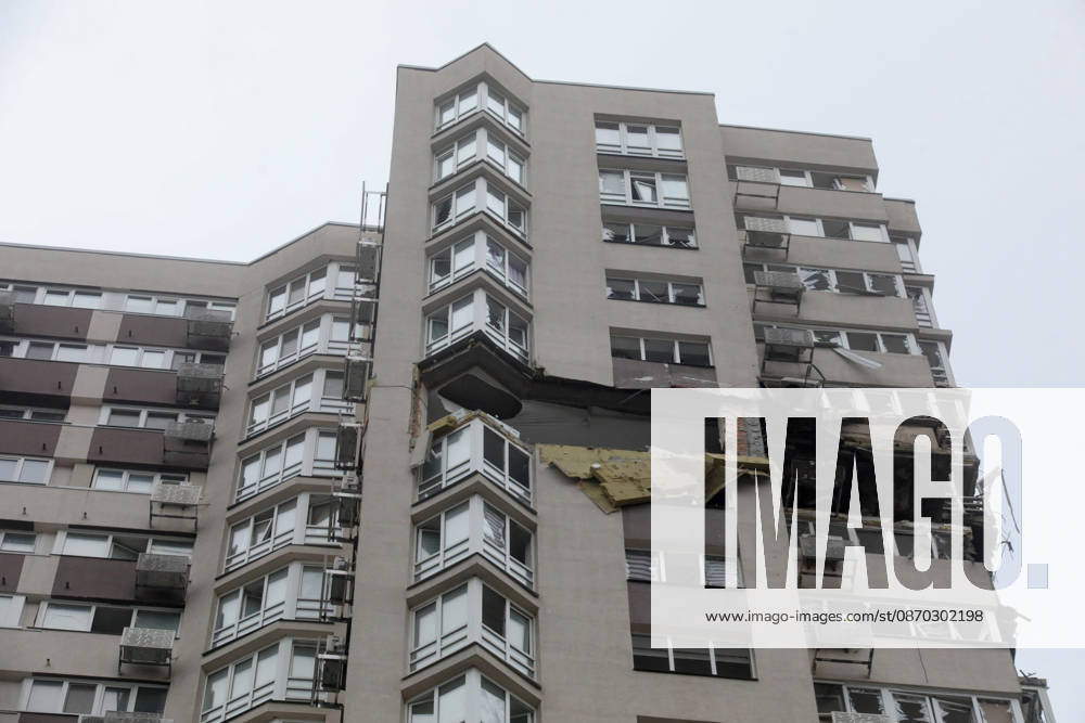 An apartment block in the Sviatoshynskyi district is damaged by a Russian drone strike, Kyiv, Ukraine, October 21, 2026. The drone hit the building’s 20th floor, sparking a fire. Two people were killed in the attack. (Photo by Volodymyr Tarasov Ukrinform) Russian drone hits 24-storey apartment block in Kyiv