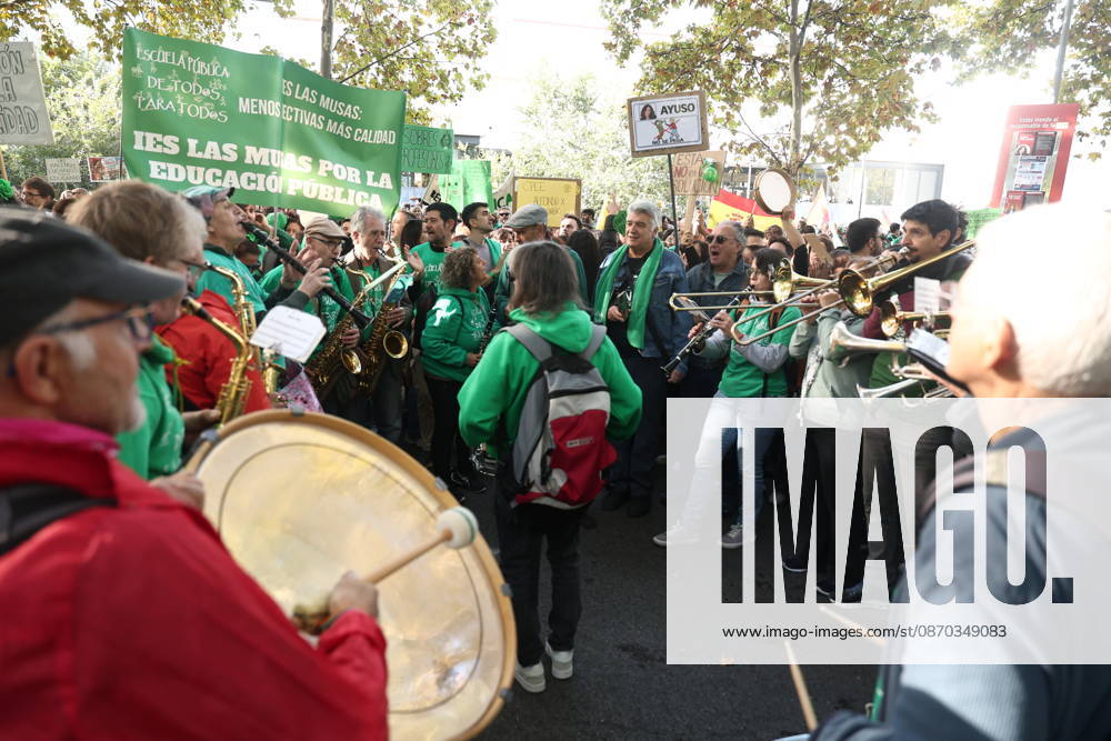 Rally at the Madrid Regional Assembly in Support of the Indefinite Education Strike Several people at a rally in support of public education, in front of the Madrid Regional Assembly, on October 22, 2026, in Madrid, Spain. Public school teachers in the Community of Madrid began an indefinite strike on October 14 to demand more resources and better working conditions. The strike was called by the unions CCOO, CGT, CNT, Solidaridad Obrera, STEM, and UGT, as well as by the teachers’ advocacy groups Educación Especial Digna, Menos Lectivas, and Queremos FP. Among their main demands are the restoration of a maximum of 17 teaching periods per week in secondary education and vocational training, and 22 in elementary school, and a reduction