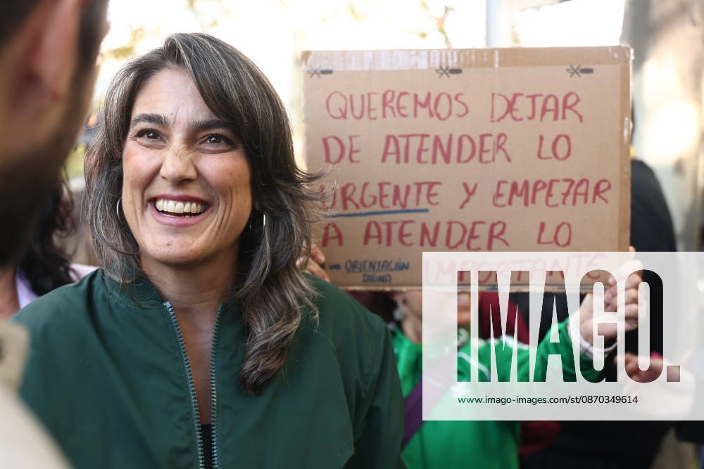 Rally at the Madrid Assembly in Support of the Indefinite Education Strike Manuela Bergerot, the spokesperson for Más Madrid in the Madrid Assembly, stands next to a banner reading We want to stop focusing on what’s urgent and start focusing on what’s important during a rally for public education in front of the Madrid Assembly, on October 22, 2026, in Madrid, Spain. Public school teachers in the Community of Madrid began an indefinite strike on October 14 to demand more resources and better working conditions, called by the unions CCOO, CGT, CNT, Solidaridad Obrera, STEM, and UGT, as well as by the teacher advocacy groups Dignified Special Education, Fewer Class Periods, and We Want Vocational Training. Among their main demands ar