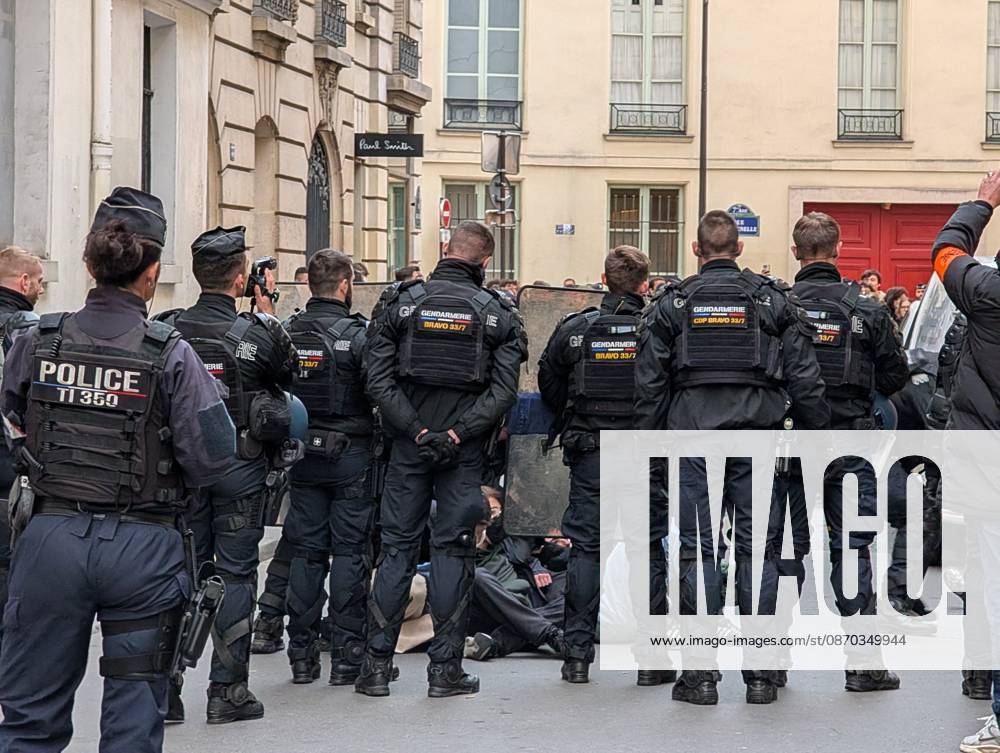Students stage sit-in protest at Sciences Po Paris PARIS, FRANCE - OCTOBER 22: French gendarmerie officers form a security cordon as students stage a protest at Sciences Po Paris in Paris, France, on October 22, 2026. Officers holding riot shields face a crowd of protesters gathered on a street near the institution. Luc Auffret Anadolu Paris France. Editorial use only. Please get in touch for any other usage.
