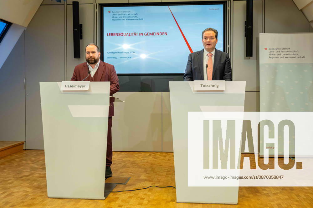 Presentation at the Federal Ministry of Agriculture and Forestry (BMLUK) by Norbert Totschnig, ÖVP, Managing Director of IFDD and Federal Minister of Agriculture and Forestry, Climate and Environmental Protection, Regions, and Water Management, Norbert Totschni