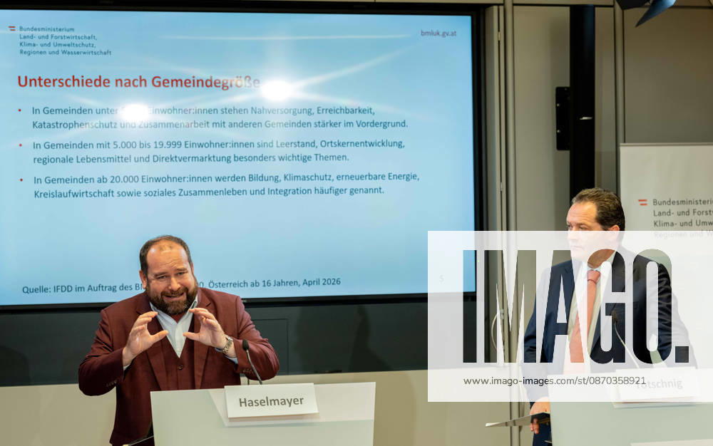 Presentation at the Federal Ministry of Agriculture and Forestry (BMLUK) by Norbert Totschnig (ÖVP), Managing Director of Haselmayer IFDD and Federal Minister of Agriculture and Forestry, Climate and Environmental Protection, Regions, and Water Management, Norb