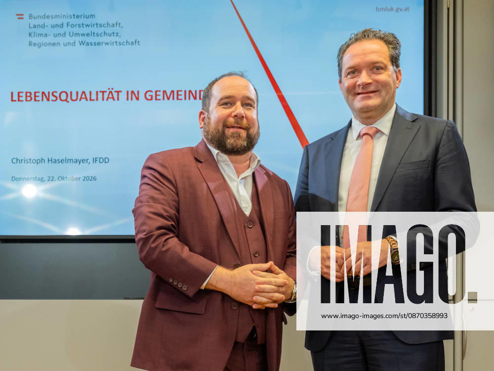 Presentation at the Federal Ministry of Agriculture and Forestry (BMLUK) by Norbert Totschnig, ÖVP, Managing Director of Haselmayer IFDD and Federal Minister of Agriculture and Forestry, Climate and Environmental Protection, Regions, and Water Management, Norbe