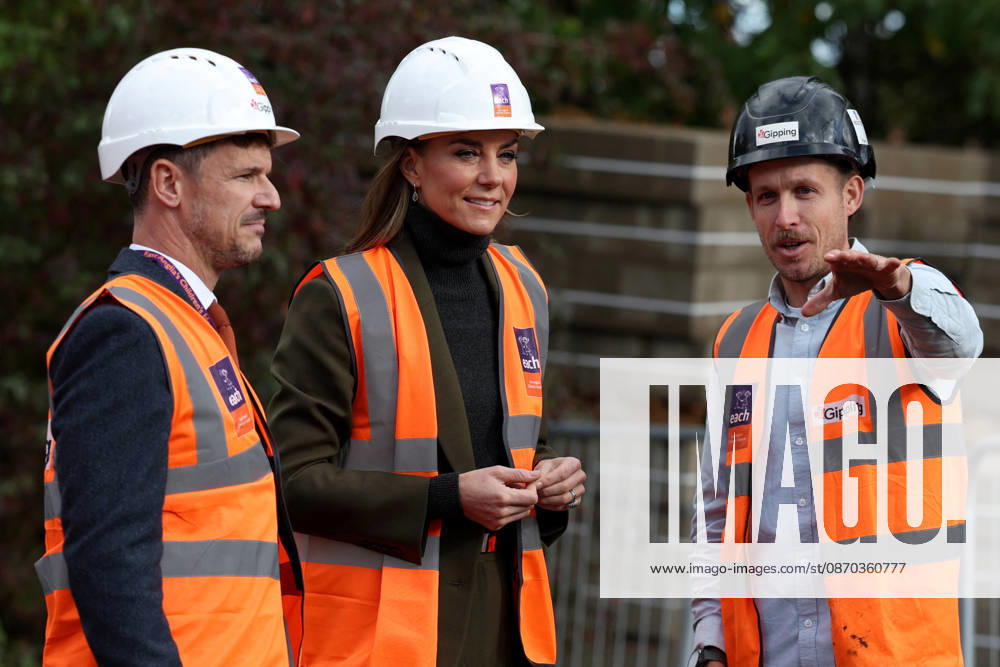 Britain s Kate, Princess of Wales visits Ipswich Britain s Kate, Princess of Wales, views construction work with East Anglia s Children s Hospices (EACH) chief executive Kevin Clements at The Treehouse children s hospice during a visit to learn about the care and support provided by the organisation, in Ipswich, Britain, October 22, 2026., Credit:Avalon.red PA ROTA - B68 Avalon UNITED KINGDOM, Ipswich
