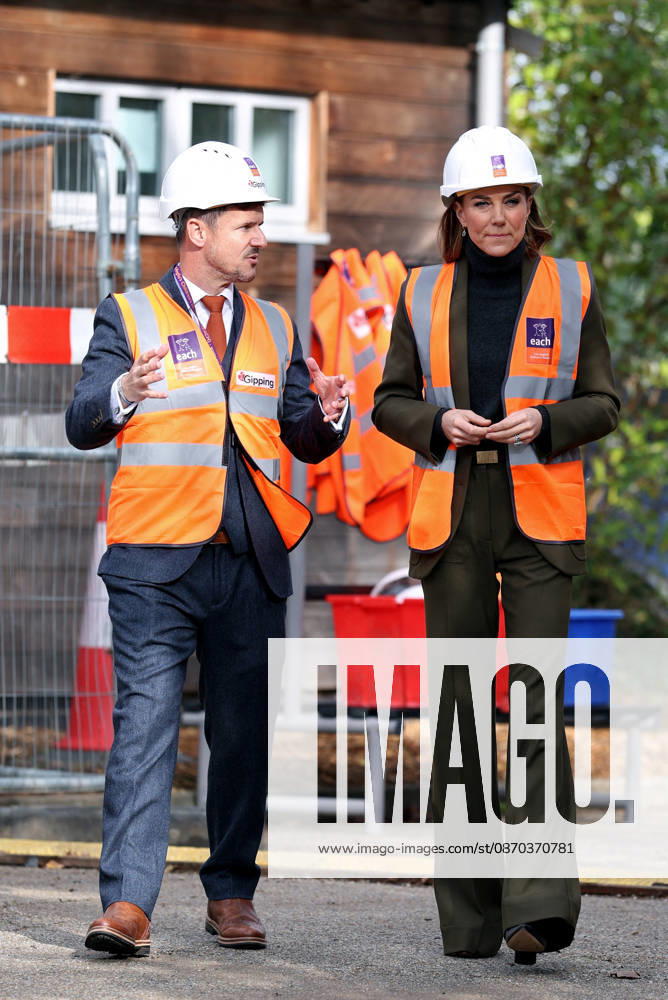 Britain s Kate, Princess of Wales visits Ipswich Britain s Kate, Princess of Wales, views construction work with East Anglia s Children s Hospices (EACH) chief executive Kevin Clements at The Treehouse children s hospice during a visit to learn about the care and support provided by the organisation, in Ipswich, Britain, October 22, 2026., Credit:Avalon.red PA ROTA - B68 Avalon UNITED KINGDOM, Ipswich