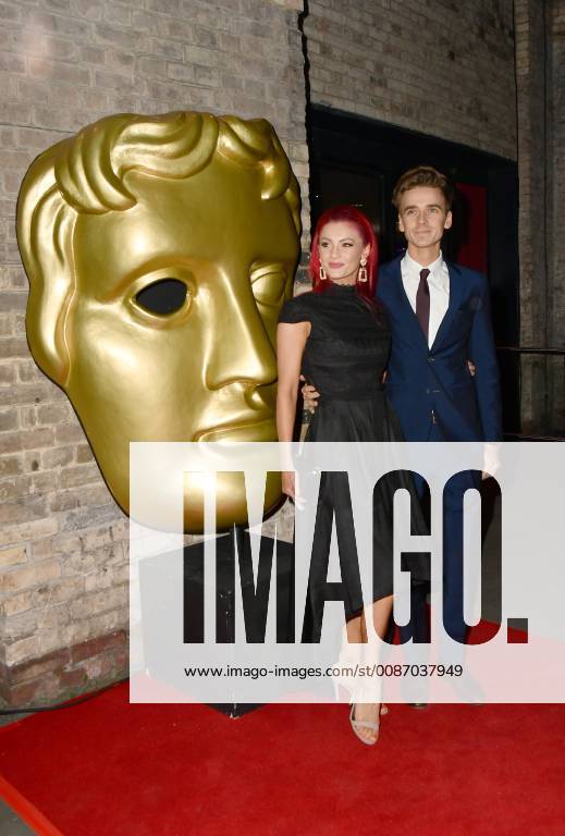 Dianne Buswell and Joe Sugg attend the BAFTA Childrens Awards 2018 at The Roundhouse in London. NOVEMBER 25th 2018 SLIx184379