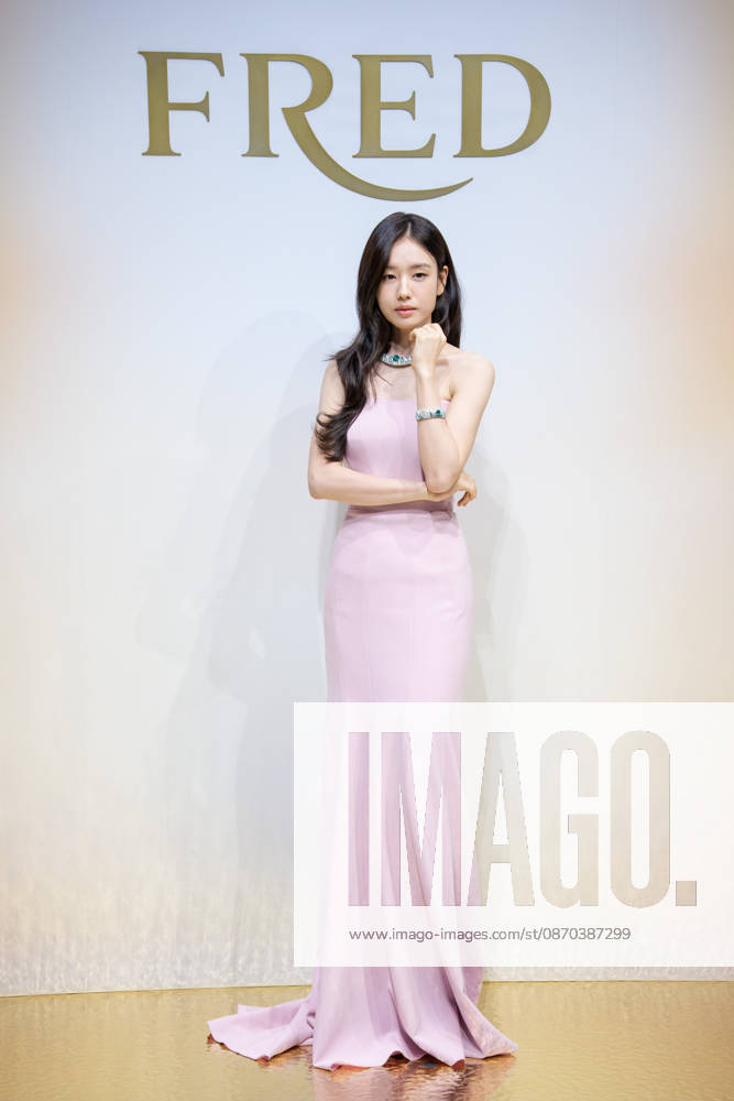 Monsieur FRED Golden Light photocall SEOUL, SOUTH KOREA, OCTOBER 22: South Korean actress Ahn Eun-jin poses during a photocall for FRED s Monsieur FRED Golden Light high jewelry collection celebrating the brand s 90th anniversary at Seoul Auction Gangnam Center in Seoul, South Korea on October 22, 2026. Seoul Seoul Auction Gangnam Center South Korea 8294_288059