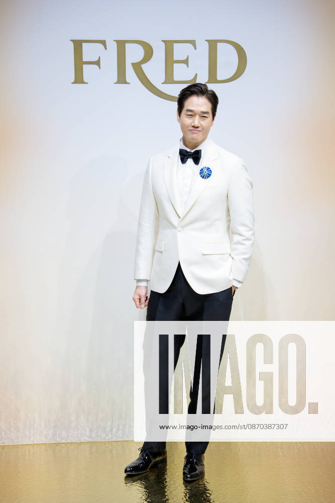 Monsieur FRED Golden Light photocall SEOUL, SOUTH KOREA, OCTOBER 22: South Korean actor Yoo Ji-tae poses during a photocall for FRED s Monsieur FRED Golden Light high jewelry collection celebrating the brand s 90th anniversary at Seoul Auction Gangnam Center in Seoul, South Korea on October 22, 2026. Seoul Seoul Auction Gangnam Center South Korea 8294_288061