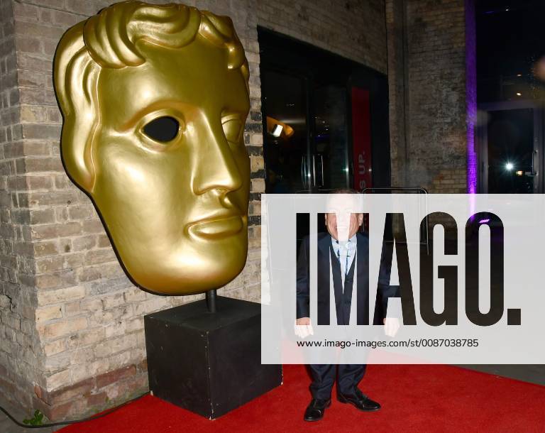 English actor Warwick Davis attends the BAFTA Childrens Awards 2018 at The Roundhouse in London. NOVEMBER 25th 2018 SLIx184379