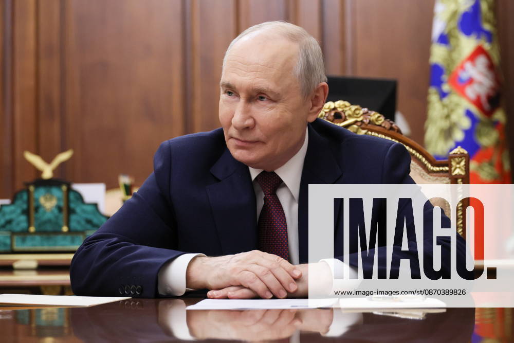 RUSSIA, MOSCOW - OCTOBER 22, 2026: Russia s President Vladimir Putin looks on during a meeting with Vladivostok Mayor Konstantin Shestakov at the Moscow Kremlin Moscow Russia - ZUMAt113 20261022_zaa_t113_570