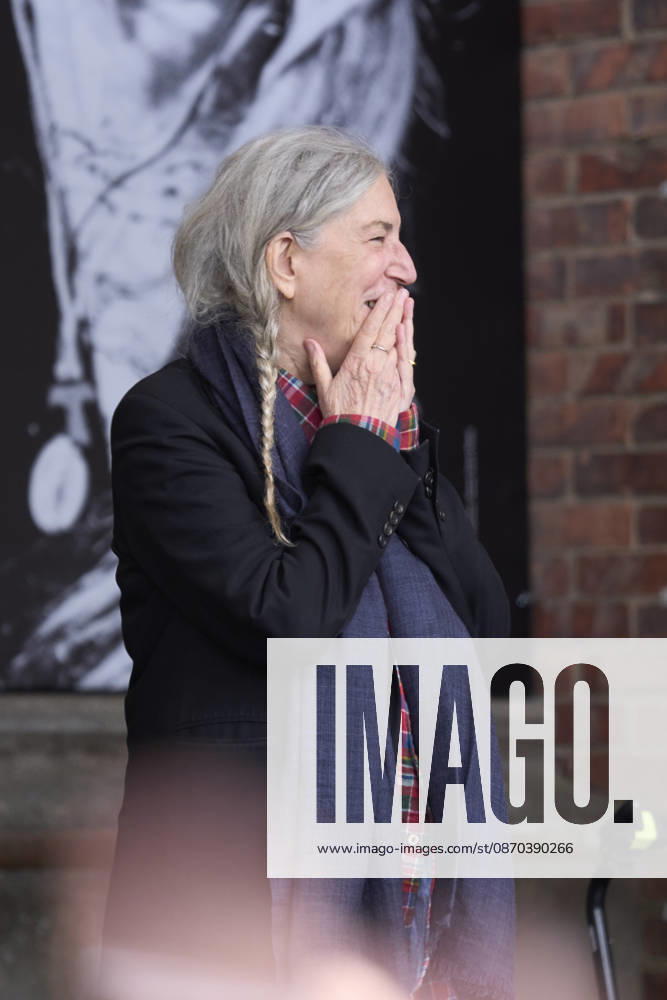 Patti Smith attended a tribute in her honour where more than 3,000 people sang along to People Have the Power at Fabrica de Armas de La Vega on October 22, 2026 in Oviedo, Spain Oviedo Spain - ZUMAg15_ 20261022_zaf_g15_041