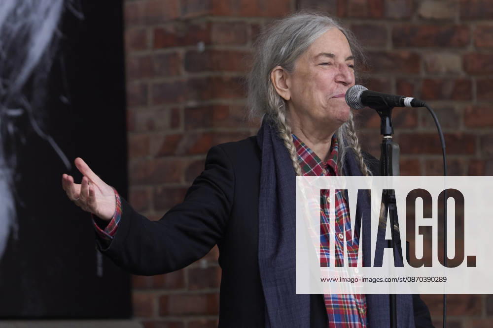 Patti Smith attended a tribute in her honour where more than 3,000 people sang along to People Have the Power at Fabrica de Armas de La Vega on October 22, 2026 in Oviedo, Spain Oviedo Spain - ZUMAg15_ 20261022_zaf_g15_044