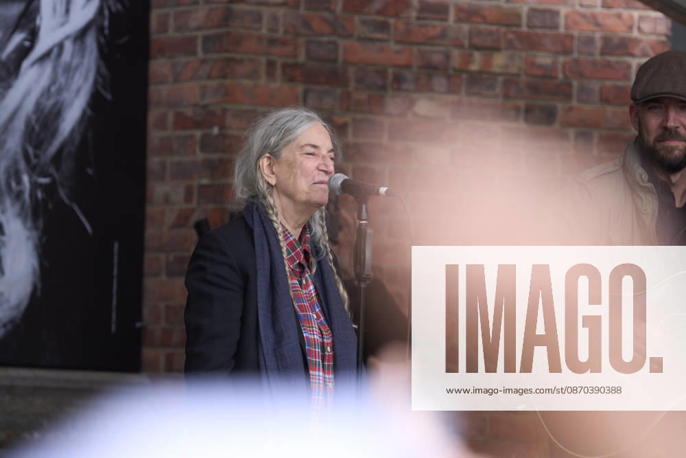 Patti Smith attended a tribute in her honour where more than 3,000 people sang along to People Have the Power at Fabrica de Armas de La Vega on October 22, 2026 in Oviedo, Spain Oviedo Spain - ZUMAg15_ 20261022_zaf_g15_061