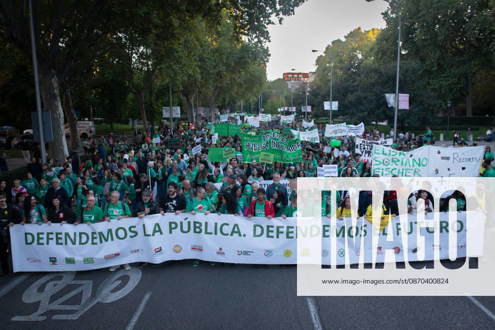 Demonstration in Support of the Education Strike in Madrid Hundreds of people carrying signs during a demonstration in support of the education strike on October 22, 2026, in Madrid, Spain. The indefinite education strike in Madrid continues and enters the second half of October 2026, marked by a strong mobilization of public school teachers and the Ayuso government’s outright refusal to sit down and negotiate. OCTOBER 22, 2026 MAREA VERDE Fernando Sá Madrid, Spain