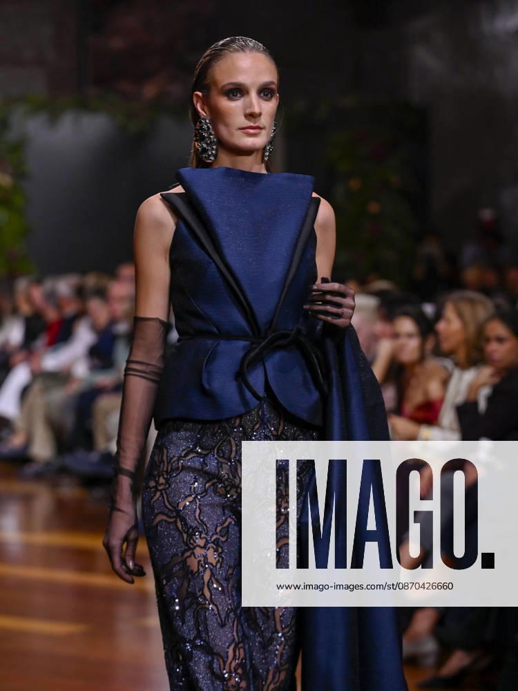 A model walks the runway during the RAFAEL URQUIZAR fashion show, as part of Atelier Couture, held at the Fabrica de Tapices, on october 20, 2026, in Madrid, Spain. Madrid Spain - ZUMAc312 20261022_zsp_c312_019