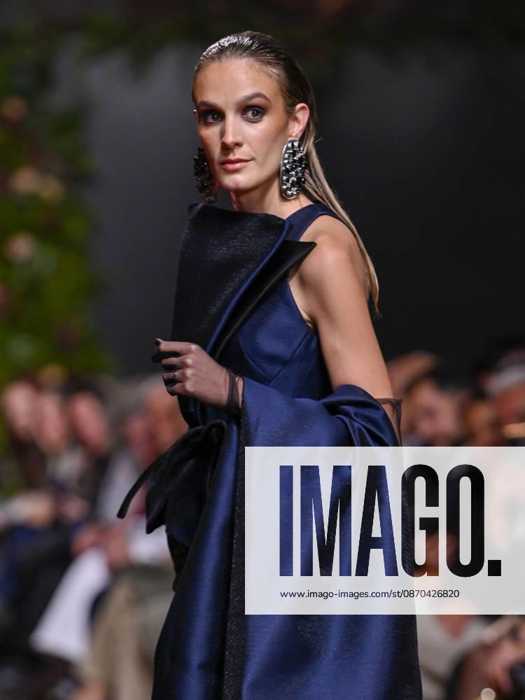 A model walks the runway during the RAFAEL URQUIZAR fashion show, as part of Atelier Couture, held at the Fabrica de Tapices, on october 20, 2026, in Madrid, Spain. Madrid Spain - ZUMAc312 20261022_zsp_c312_011