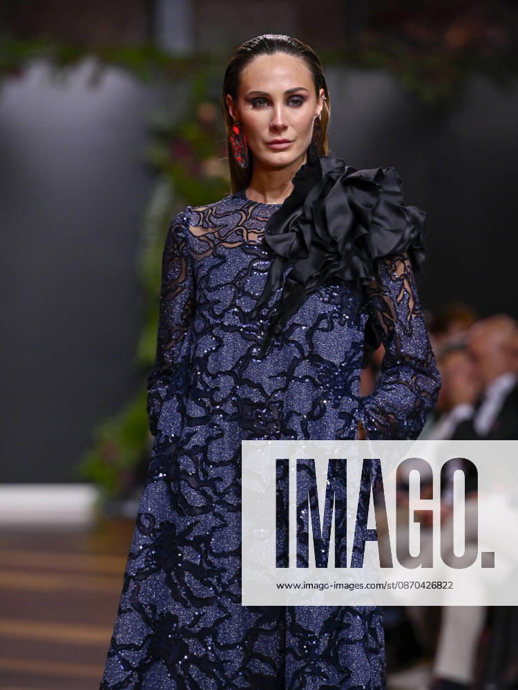 A model walks the runway during the RAFAEL URQUIZAR fashion show, as part of Atelier Couture, held at the Fabrica de Tapices, on october 20, 2026, in Madrid, Spain. Madrid Spain - ZUMAc312 20261022_zsp_c312_013