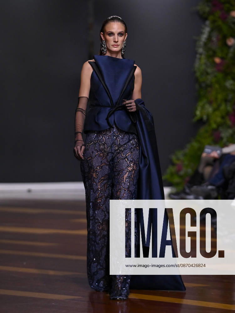 A model walks the runway during the RAFAEL URQUIZAR fashion show, as part of Atelier Couture, held at the Fabrica de Tapices, on october 20, 2026, in Madrid, Spain. Madrid Spain - ZUMAc312 20261022_zsp_c312_014