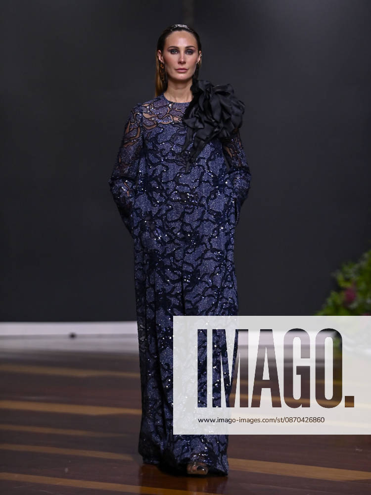 A model walks the runway during the RAFAEL URQUIZAR fashion show, as part of Atelier Couture, held at the Fabrica de Tapices, on october 20, 2026, in Madrid, Spain. Madrid Spain - ZUMAc312 20261022_zsp_c312_027