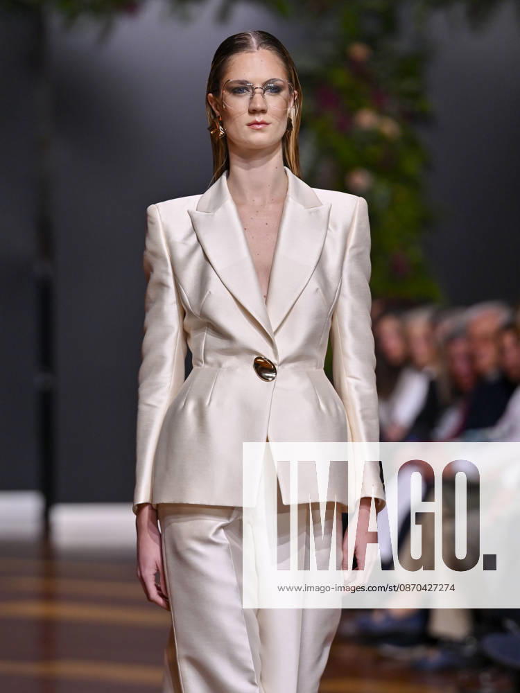 A model walks the runway during the RAFAEL URQUIZAR fashion show, as part of Atelier Couture, held at the Fabrica de Tapices, on october 20, 2026, in Madrid, Spain. Madrid Spain - ZUMAc312 20261022_zsp_c312_031