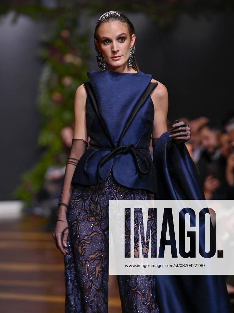 A model walks the runway during the RAFAEL URQUIZAR fashion show, as part of Atelier Couture, held at the Fabrica de Tapices, on october 20, 2026, in Madrid, Spain. Madrid Spain - ZUMAc312 20261022_zsp_c312_035