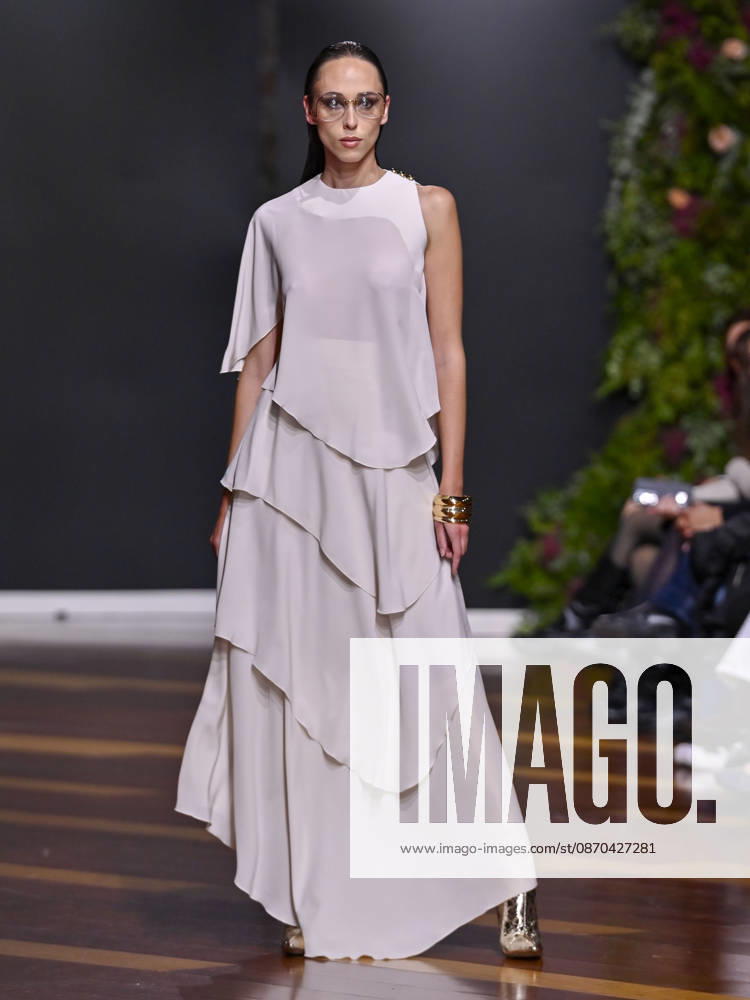 A model walks the runway during the RAFAEL URQUIZAR fashion show, as part of Atelier Couture, held at the Fabrica de Tapices, on october 20, 2026, in Madrid, Spain. Madrid Spain - ZUMAc312 20261022_zsp_c312_036