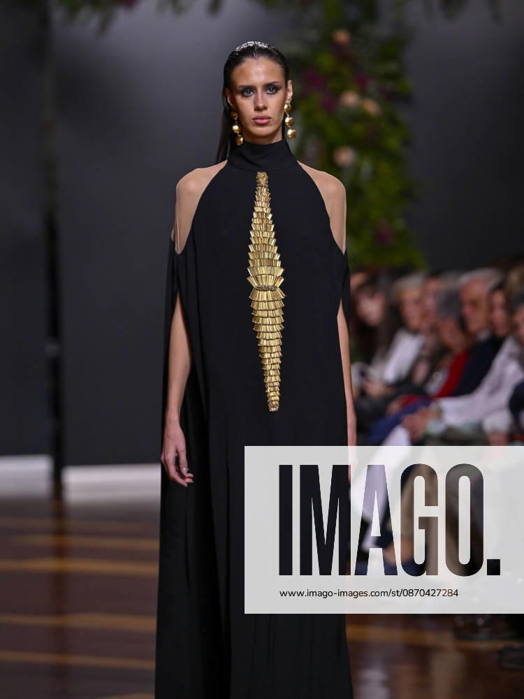 A model walks the runway during the RAFAEL URQUIZAR fashion show, as part of Atelier Couture, held at the Fabrica de Tapices, on october 20, 2026, in Madrid, Spain. Madrid Spain - ZUMAc312 20261022_zsp_c312_039