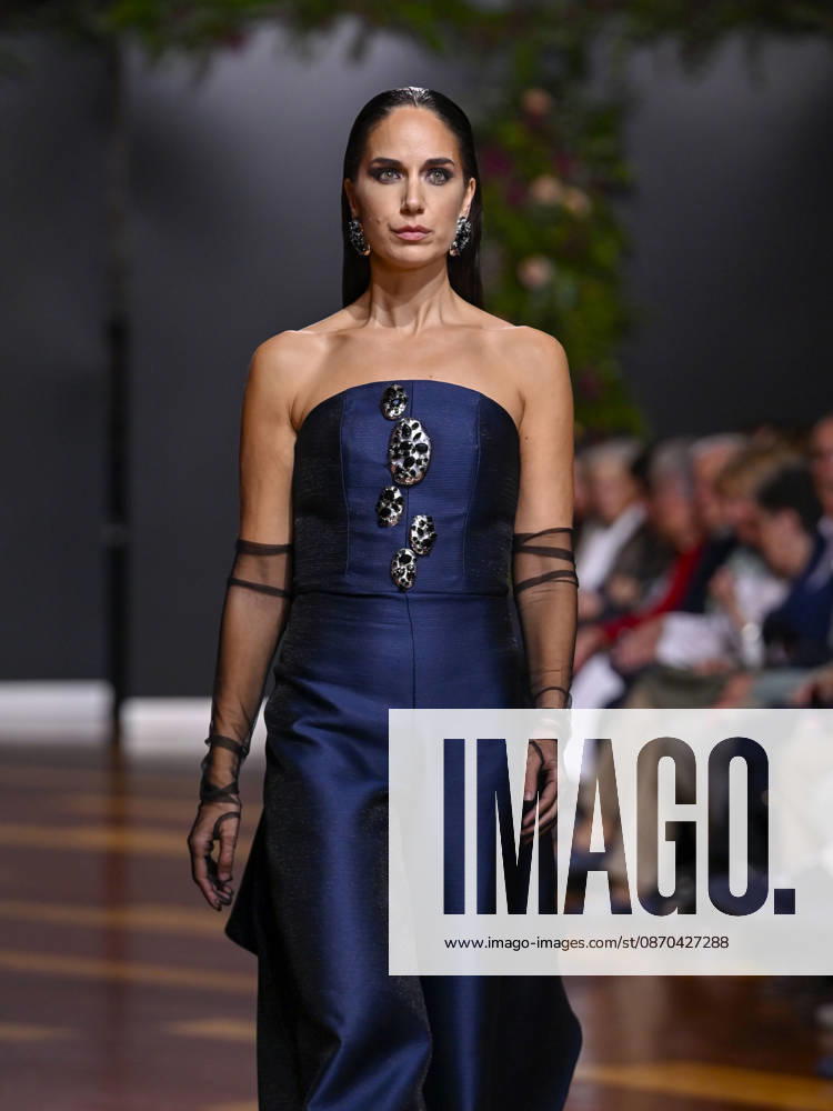A model walks the runway during the RAFAEL URQUIZAR fashion show, as part of Atelier Couture, held at the Fabrica de Tapices, on october 20, 2026, in Madrid, Spain. Madrid Spain - ZUMAc312 20261022_zsp_c312_043