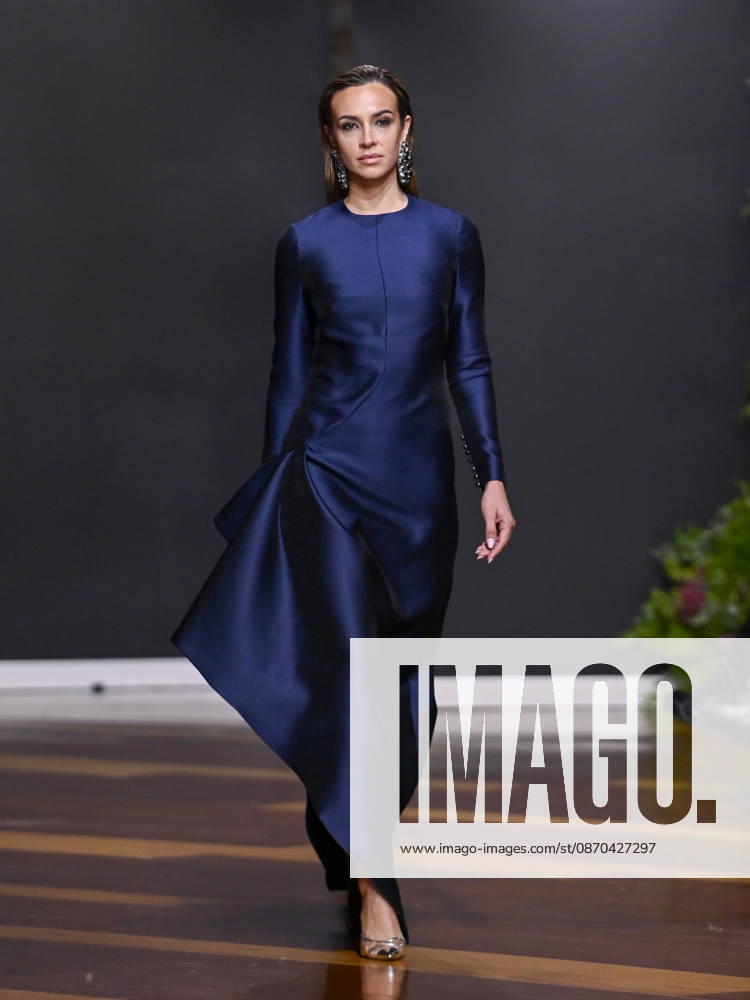 A model walks the runway during the RAFAEL URQUIZAR fashion show, as part of Atelier Couture, held at the Fabrica de Tapices, on october 20, 2026, in Madrid, Spain. Madrid Spain - ZUMAc312 20261022_zsp_c312_050