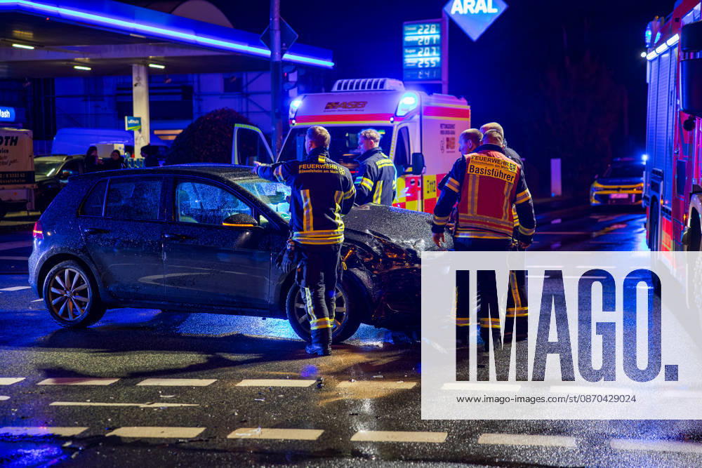 Patrol Car and VW Golf Collide; Two People Suffered Minor Injuries O