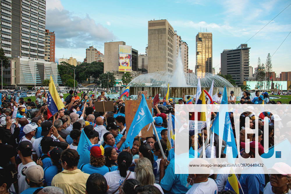 Venezuelan opposition supporters rally for free elections in Caracas CARACAS, VENEZUELA - OCTOBER 22: Members of political organizations such as Vente Venezuela, Primero Justicia, and Voluntad Popular gather in the surroundings of Plaza Venezuela in response to the call made by Venezuelan opposition leader and pro-democracy activist Maria Corina Machado, featuring speeches from various political and social leaders focused on memory, respect, democracy, and the demand for free elections in Caracas, Venezuela on October 22, 2026. Diko Betancourt Anadolu Caracas Venezuela. Editorial use only. Please get in touch for any other usage.