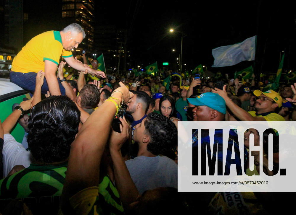 MACEIó, AL - 22.10.2026: ALFREDO GASPAR NO BLOCO DO 22 EM MACEIó - Vice-presidential candidate Alfredo Gaspar (PL) participated on Thursday night (22) in the 22 block in Maceió which drew a crowd to the beaches of Jatiúca and Ponta Verde x3037041x GUIDOxJR.